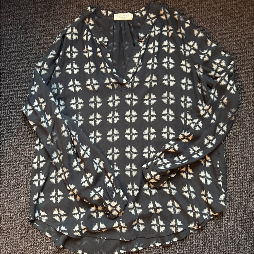 Velvet by Graham & Spencer Black and White Blouse